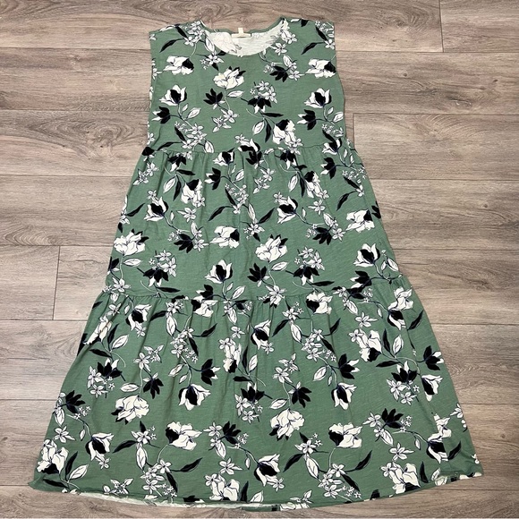 studio b Dresses & Skirts - Vintage Women XL Studio B Green and Black Sleeveless Floral Flower Flow Dress